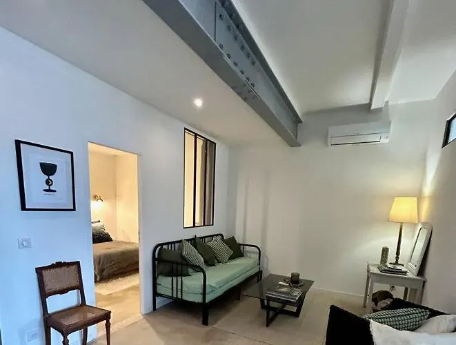 Setois Style, Charm And Comfort