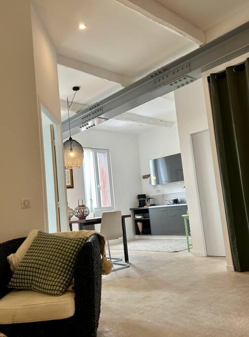 Apartment Setois Style, Charm And Comfort