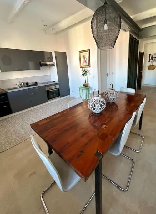 Setois Style, Charm And Comfort Apartment
